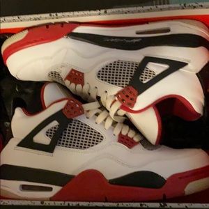 Jordan 4 Fire Red 2012